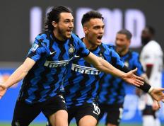 乐鱼app-尤文图斯完胜对手，保持领先地位